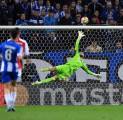 Michael Owen Salahkan David Raya atas Gol Kemenangan Porto