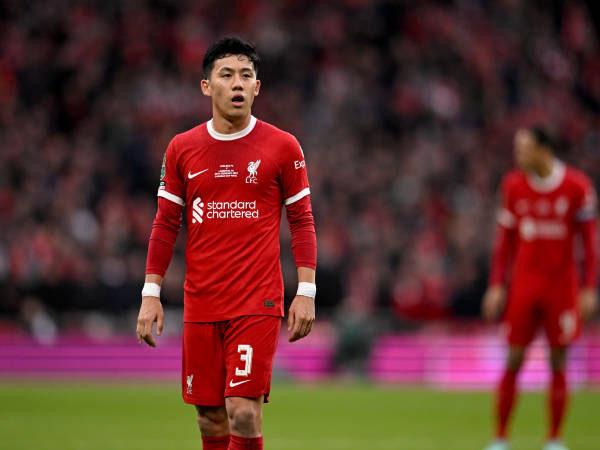 Wataru Endo Jadi 'Korban' Keberhasilan Liverpool Juara Piala Carabao?