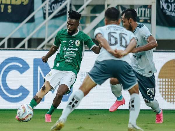 Laga PSS Sleman kontra Persita Tangerang/foto dok Liga Indonesia