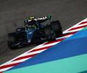 Lewis Hamilton Komentari Debut W15 di GP Bahrain