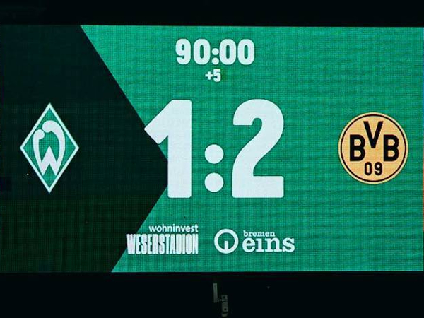 Borussia Dortmund meraih kemenangan 2-1 atas Werder Bremen pada Sabtu (9/3)