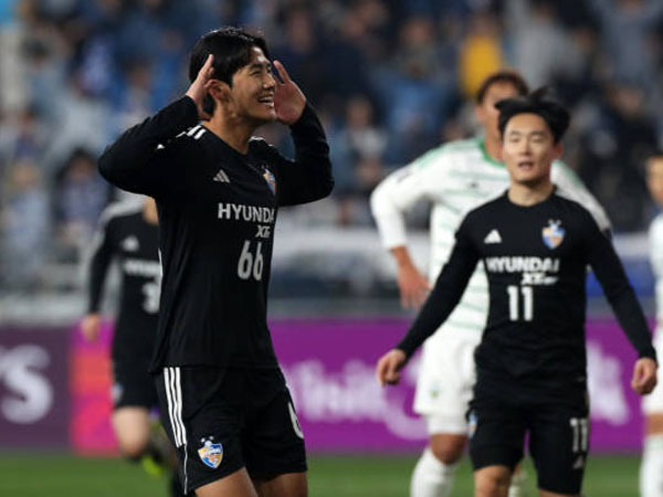 Liga Champions Asia: Hempaskan Jeonbuk Motors, Ulsan Hyundai ke Semifinal