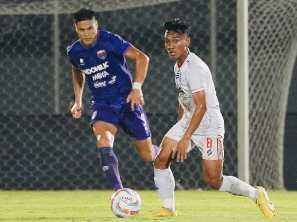 Gelandang Arema FC, Arkhan Fikri di laga kontra Persita Tangerang