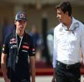 Max Verstappen Mengakui Minat Datang dari Mercedes
