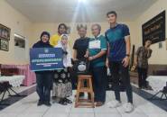Aksi Sosial Persib Bandung Berikan Bantuan ke Panti Wredha