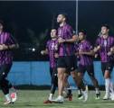 Arema FC Diingatkan Tetap Jaga Konsentrasi di Derby Jatim