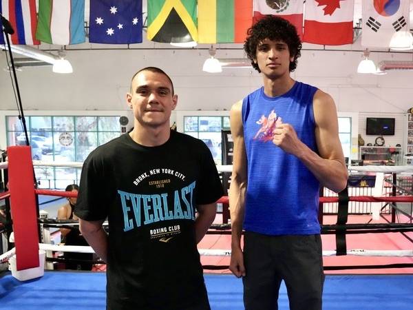 Tim Tszyu (kiri) dan Sebastian Fundora. (Foto: TGB Promotions)