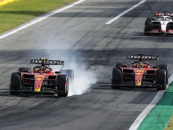 Charles Leclerc pede Sainz bisa bersinar di luar Ferrari.