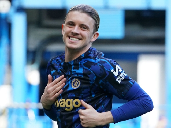Conor Gallagher dituduh mengabaikan maskot Chelsea