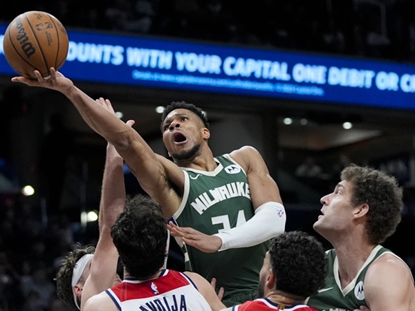 Giannis Antetokounmpo Cetak Triple-double, Bucks Dikalahkan Wizards