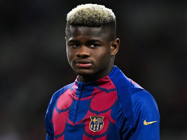 Manchester United Tertarik Datangkan Bek Muda Barcelona