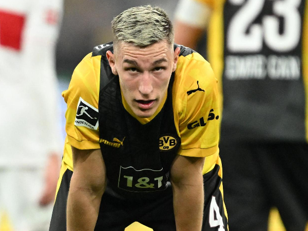 Nico Schlotterbeck gagal memanfaatkan peluang untuk menyamakan kedudukan untuk Borussia Dortmund