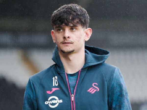 Charlie Patino dipinjamkan oleh Arsenal ke Swansea City