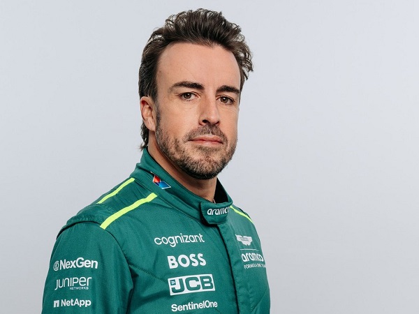 Fernando Alonso resmi bertahan dengan Aston Martin hingga 2026.