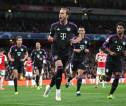 Rio Ferdinand Dukung Bayern Munich Hempaskan Arsenal