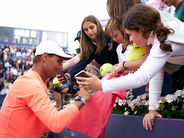 Kembali Beraksi Di Barcelona, Rafael Nadal Rasakan Cinta Para Penggemar
