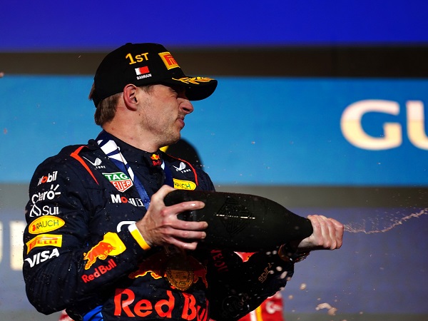 Max Verstappen tepis rumor ingin keluar dari Red Bull.