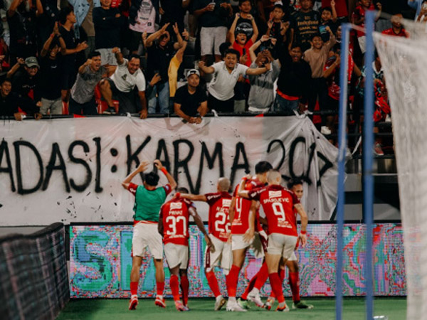 Skuat Bali United merayakan kemenangan atas Bhayangkara FC