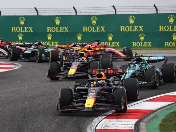 Hasil Race F1 GP China: Verstappen Cetak Kemenangan Pertama