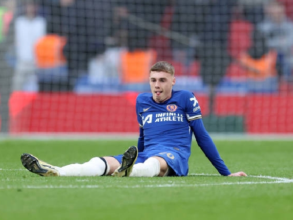 Penggemar Chelsea khawatir Cole Palmer mengalami cedera