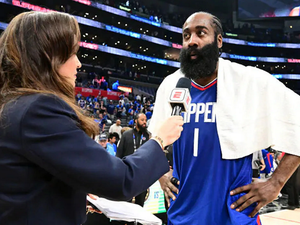 James Harden lega bisa bantu Clippers menangi game 1 lawan Mavericks.