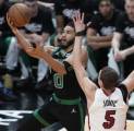 Playoff NBA: Boston Celtics Kandaskan Miami Heat 104-84, Unggul 2-1