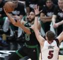 Playoff NBA: Boston Celtics Kandaskan Miami Heat 104-84, Unggul 2-1