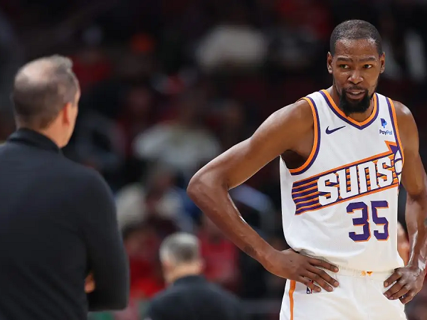 Kevin Durant kurang nyaman dengan perannya dalam tim Phoenix Suns.