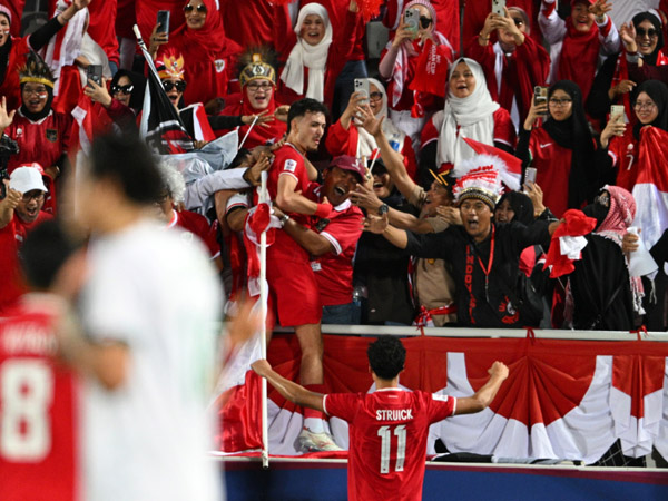 Gelandang Timnas Indonesia U-23, Ivar Jenner merayakan gol ke gawang Irak U-23
