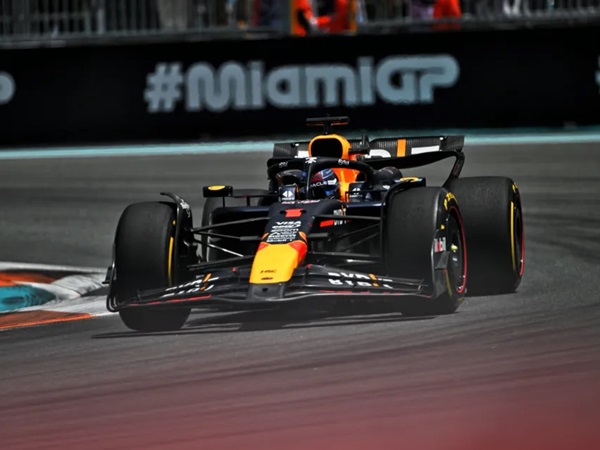 Hasil Sprint F1 GP Miaimi: Verstappen Kembali Kalahkan Leclerc
