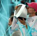 Penuh Perjuangan, Iga Swiatek Akhirnya Taklukkan Madrid Open