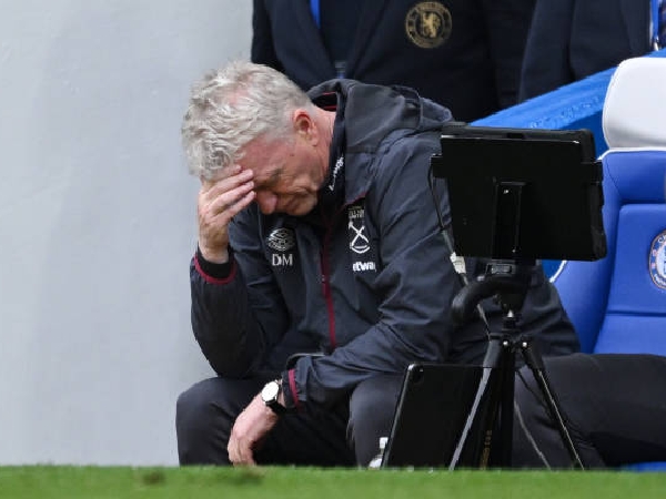 David Moyes menyaksikan West Ham dibantai Chelsea 5-0