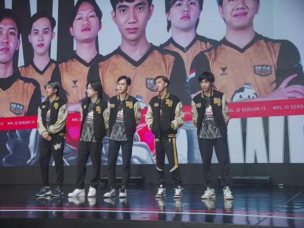 Dewa United Esports Bidik Kemenangan di Laga Terakhir MPL ID S13