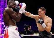 Chris Billam-Smith Tundukkan Richard Riakporhe, Pertahankan Gelar WBO