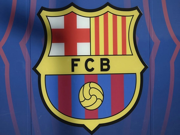 Barcelona Kembali Kedatangan Bek Muda Berbakat