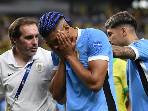 Marcelo Bielsa Berikan Perkembangan Cedera Ronald Araujo