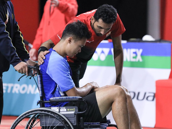 Christian Adinata naik meja operasi untuk sembuhkan cedera lututnya yang parah.