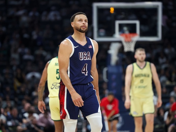 Stephen Curry Bicara mengenai Bermain Bersama Joel Embiid