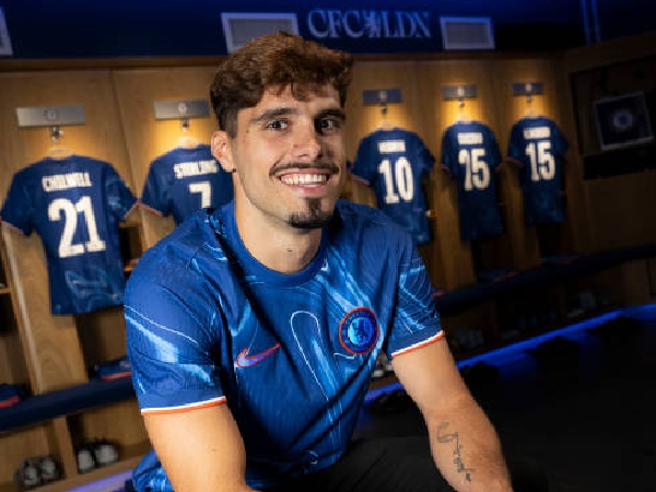 Pedro Neto bergabung dengan Chelsea dari Wolves