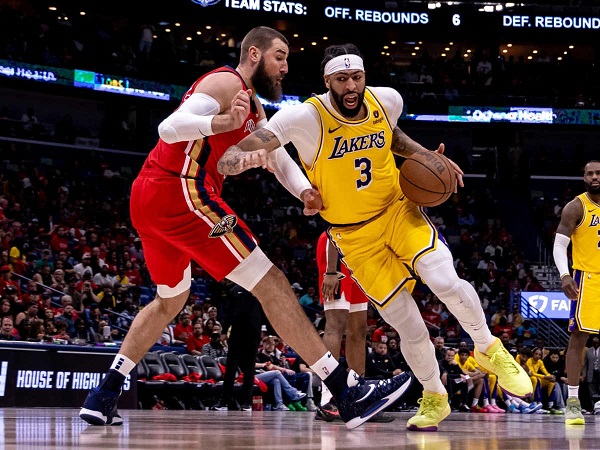 Los Angeles Lakers belum berhenti cari bigman baru.