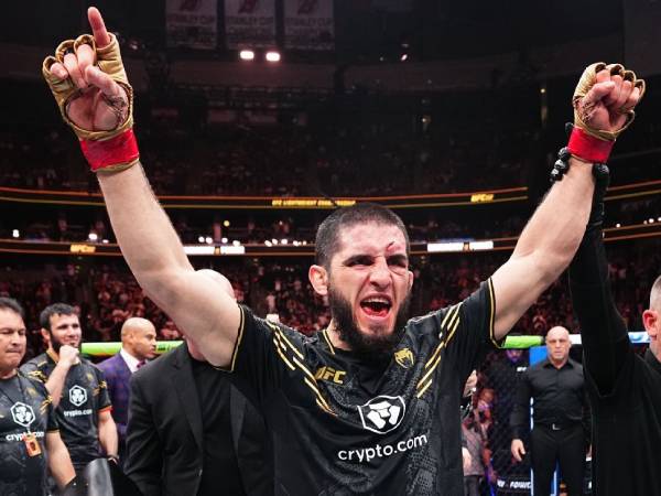 Di UFC 311, Islam Makhachev akan berusaha menambah rekornya di kelas ringan UFC dengan 13 kemenangan berturut-turut. (Foto: MMA Fighting)