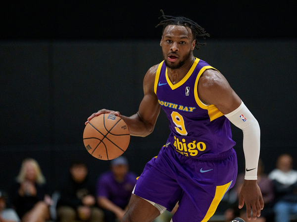 Bronny James diharapkan Udonis Haslem bisa jadi defender yang solid.