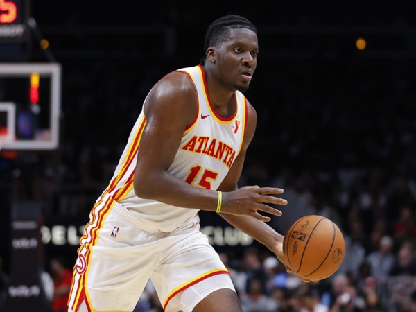 Hawks Siap untuk Melepaskan Center Clint Capela