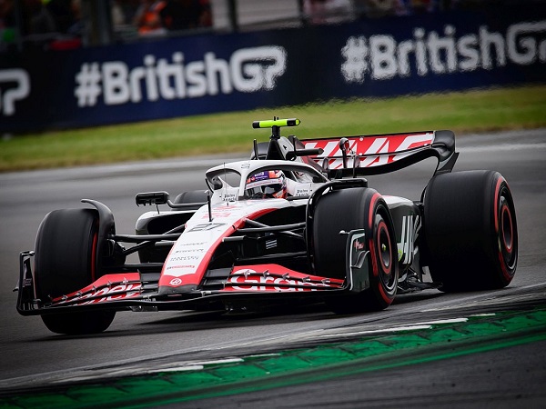 Romain Grosjean puji peningkatan performa haas di musim 2024.
