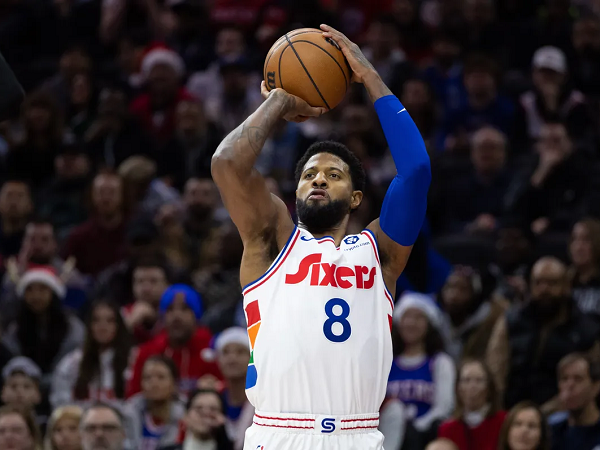 Paul George kembali harus menepi karena derita cedera jari tangan.