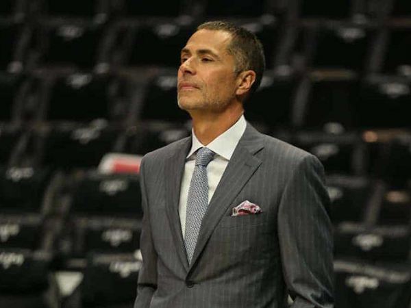 Rob Pelinka tidak bisa menolak tawaran menggiurkan untuk dapatkan jasa Luka Doncic.