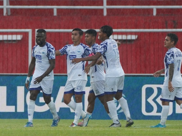 Kapten PSIS Semarang, Septian David Maulana bersama rekan-rekannya