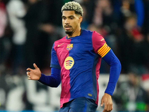 Ronald Araujo.