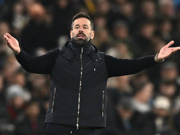 Bermain Terlalu Pasif, Ruud van Nistelrooy Kritik Performa Leicester City