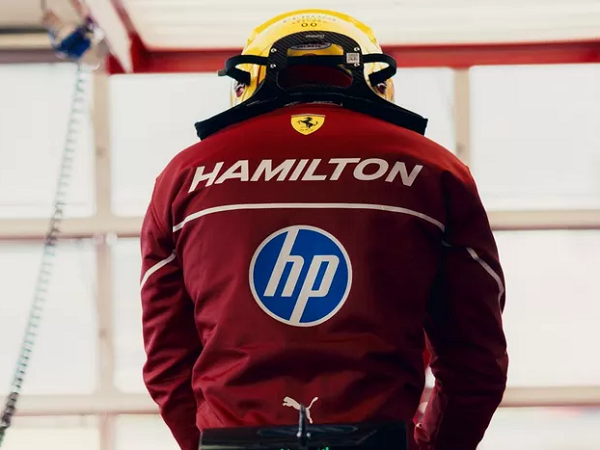 Lewis Hamilton optimistis tidak kalah kompetitif dengan driver muda lainnya.